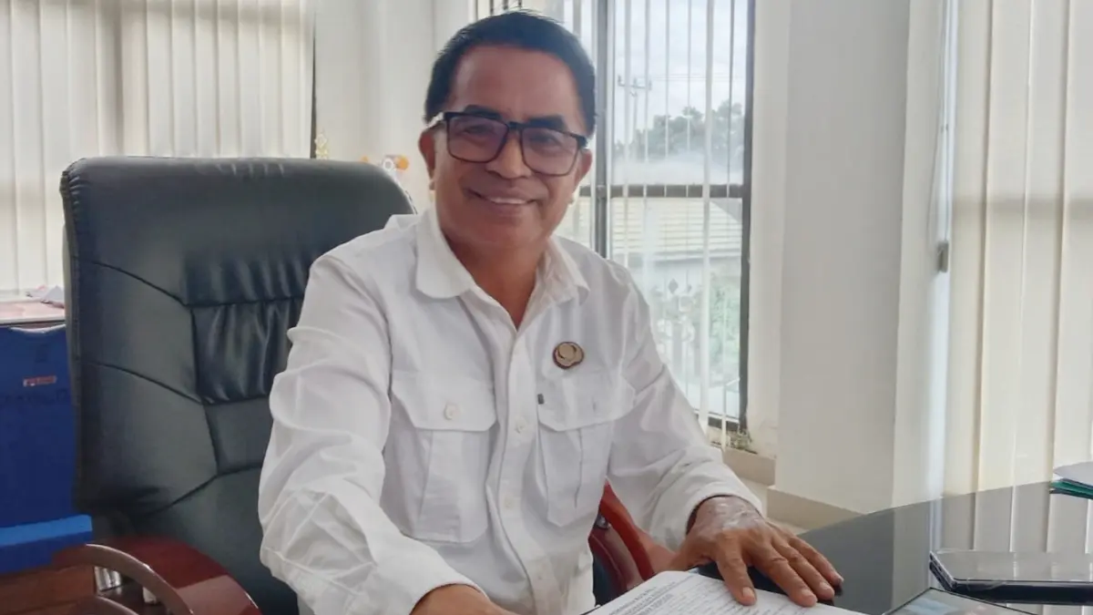 Kadis Pendidikan Kota Palu Hardi menjelaskan indikator penilaian SMP terbaik Sulteng 2026 saat Workshop Journalist Gen Z di Palu.(Radar Palu)