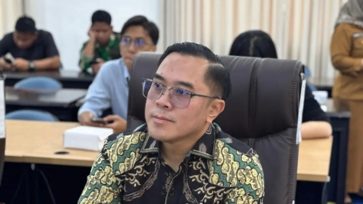 Ronald Gulla (FOTO: HUMAS DPRD SULTENG/RADAR PALU)