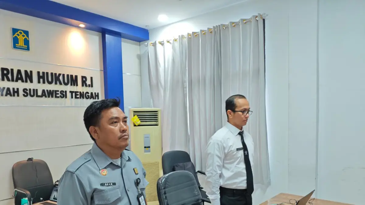 Tiga pegawai Kanwil Kemenkum Sulteng mengikuti Penilaian Kompetensi Penyuluh Hukum 2026 secara hybrid.(Humas Kemenkum)