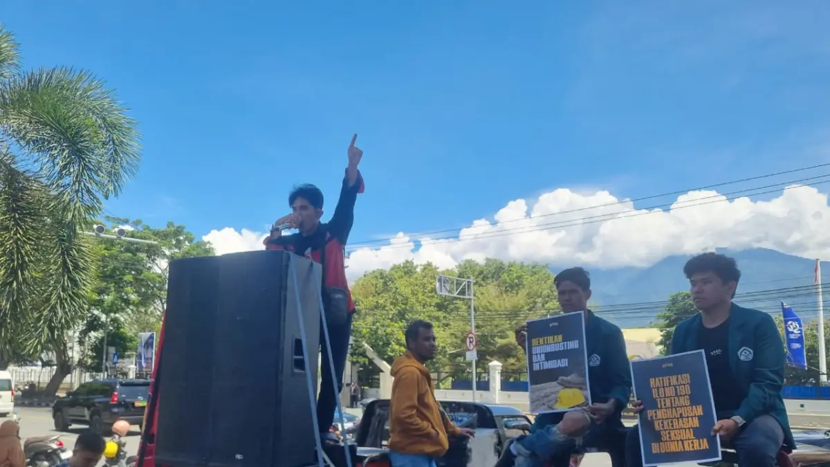 Suasana aksi jilid 2 dari Aliansi Burasa yang memperingati Mayday. FOTO: MOH FATHAHILA