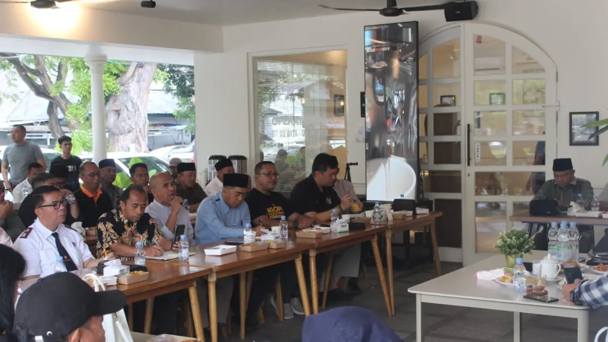 ​FKUB Sulteng bareng Gubernur Anwar Hafid baru saja menggelar "Ngopi Kerukunan" di Loop Circle Cafe, Palu (15/5).&nbsp;