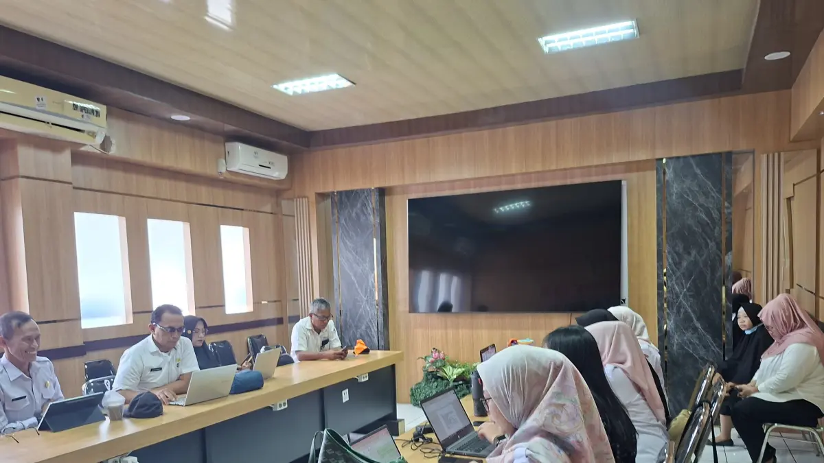 Kepala Dinas Kesehatan Kota Palu, Rochmat Jasin M, menjelaskan layanan kesehatan inklusif dalam penilaian Komnas HAM. Pemerintah menegaskan pelayanan kesehatan di Palu tidak boleh diskriminatif.(Annisa Wibdy/Radar)