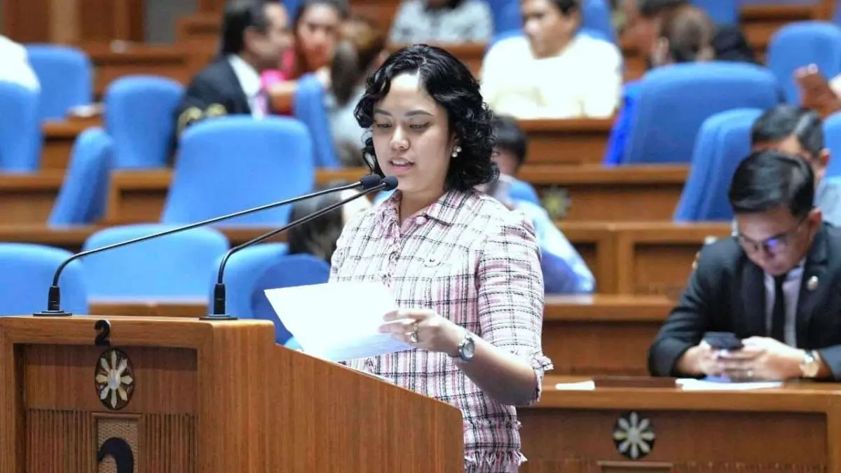nggota tim jaksa pemakzulan DPR Filipina, Ysabel Maria Zamora. FOTO: IST