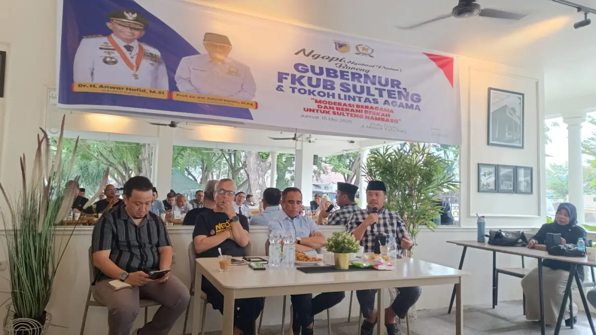 PEMBICARA: Kakanwil Kemenag Sulteng, H. Junaidin, menjadi pembicara, yang dihadiri Gubernur Sulteng H. Awnar Hafid, dan Ketua FKUB Sulteng Frof Zainal Abidin, dan Mardiman Sane.(FOTO: ISTIMEWA/RADAR PALU). 