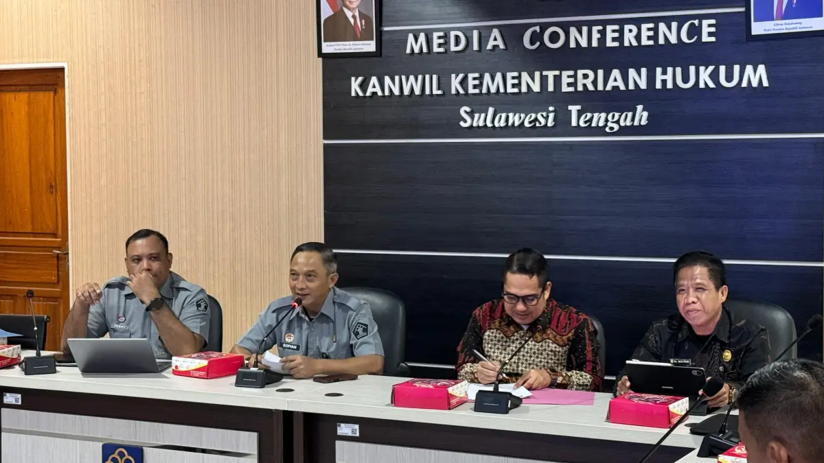 Rapat Fasilitasi Harmonisasi terhadap Rancangan Peraturan Bupati Kabupaten Tolitoli tentang Tarif Layanan Retribusi Pemanfaatan Aset Daerah dalam rangka optimalisasi aset daerah tanpa mengubah status kepemilikan sesuai ketentuan peraturan perundang-undangan, Senin (18/5/2026), bertempat di Aula Kebangsaan Kanwil Kemenkum Sulteng.&nbsp;