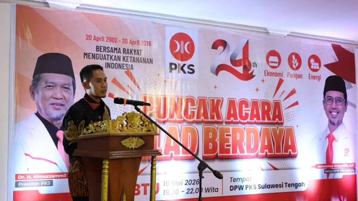 SAMBUTAN: Ketua panitia Milad PKS Sulteng, Takwin, saat memberikan sambutan, kegiatannya dilaksanakan selama sebulan.(FOTO: HUMAS PKS SULTENG/RADAR SULTENG)