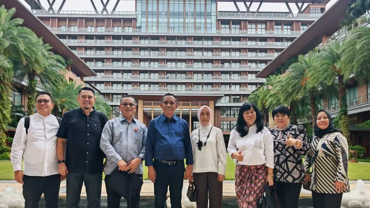 Gubernur Sulawesi Tengah Anwar Hafid bersama rombongan Pemerintah Provinsi Sulawesi Tengah dan Universitas Tadulako saat melakukan kunjungan kerja di Hainan, China, dalam rangka penjajakan kerja sama investasi, teknologi, dan pengembangan industri modern, Selasa (19/5/2026).(Dok Pribadi)