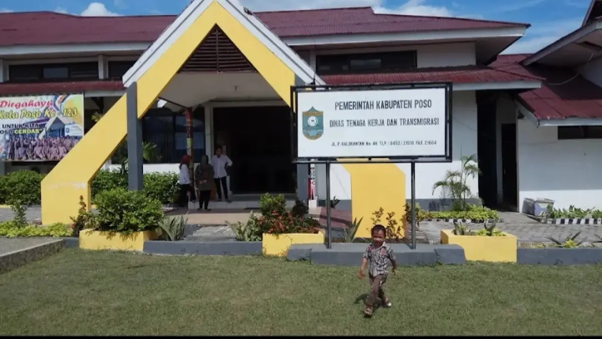 KANTOR: Inilah kantor Dinas Nakertrans Kabupaten Poso.(FOTO:&nbsp;BUDIYANTOWIHARTO/RADAR PALU).
