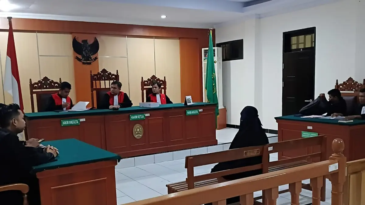 Sidang perdana kasus dugaan penggelapan dengan terdakwa Sekar Arum alias Arum alias Umi mulai bergulir di Pengadilan Negeri Tolitoli, Selasa (19/5/2026).(Istimewa)