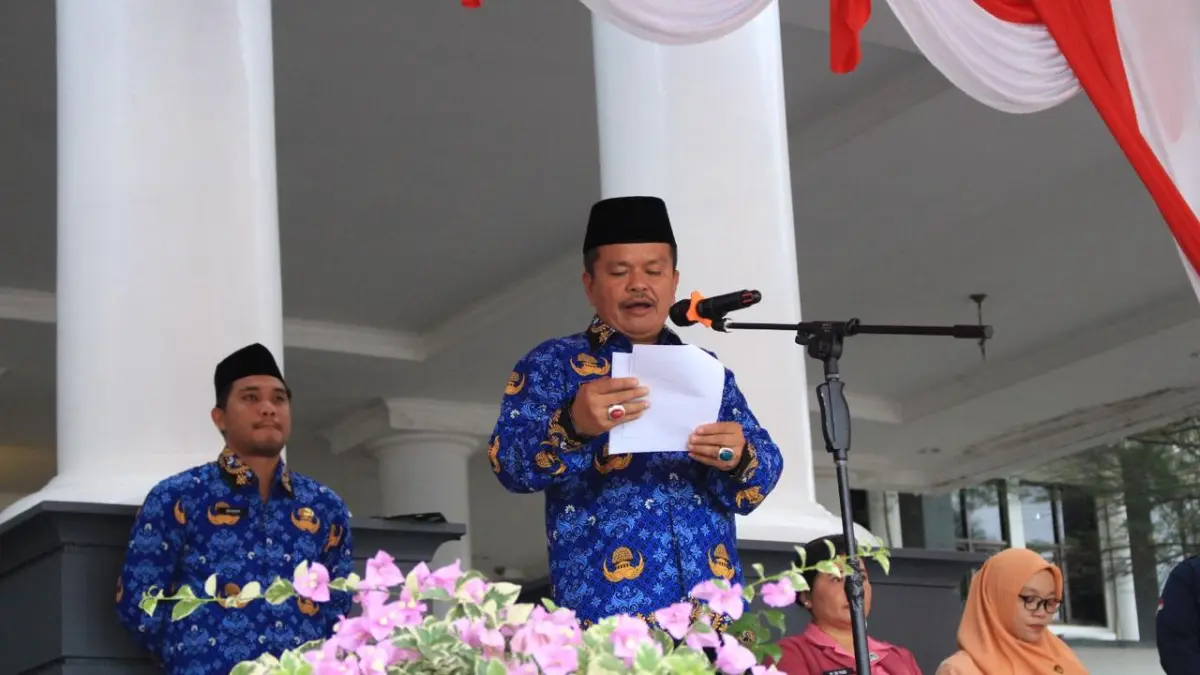 HARKITNAS: Wabup Parimo, Abd. Sahid, memimpin upacara Hari Kebangkitan Nasional ke-118 di halaman Kantor Bupati Parimo, Rabu (20/5/2026). (FOTO: ISTIMEWA/RADAR PALU)&nbsp;