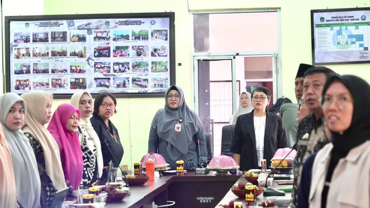 Perwakilan Save the Children Indonesia bersama pemerintah daerah dan peserta lintas sektor saat peluncuran Program ELEVATE dan CORE di Luwu Timur, Kamis (21/5). (Save the Children)