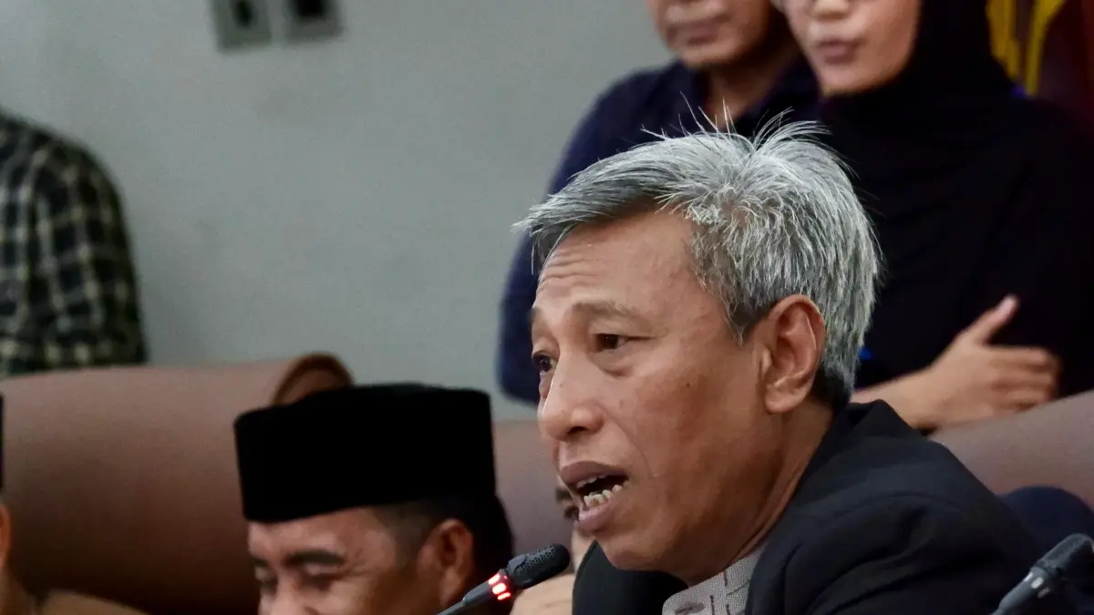 Anggota Komisi B DPRD Kota Palu, Muslimun dalam rapat paripurna DPRD Kota Palu yang membahas berbagai catatan terhadap kinerja pemerintah daerah, Senin (25/5/2026).