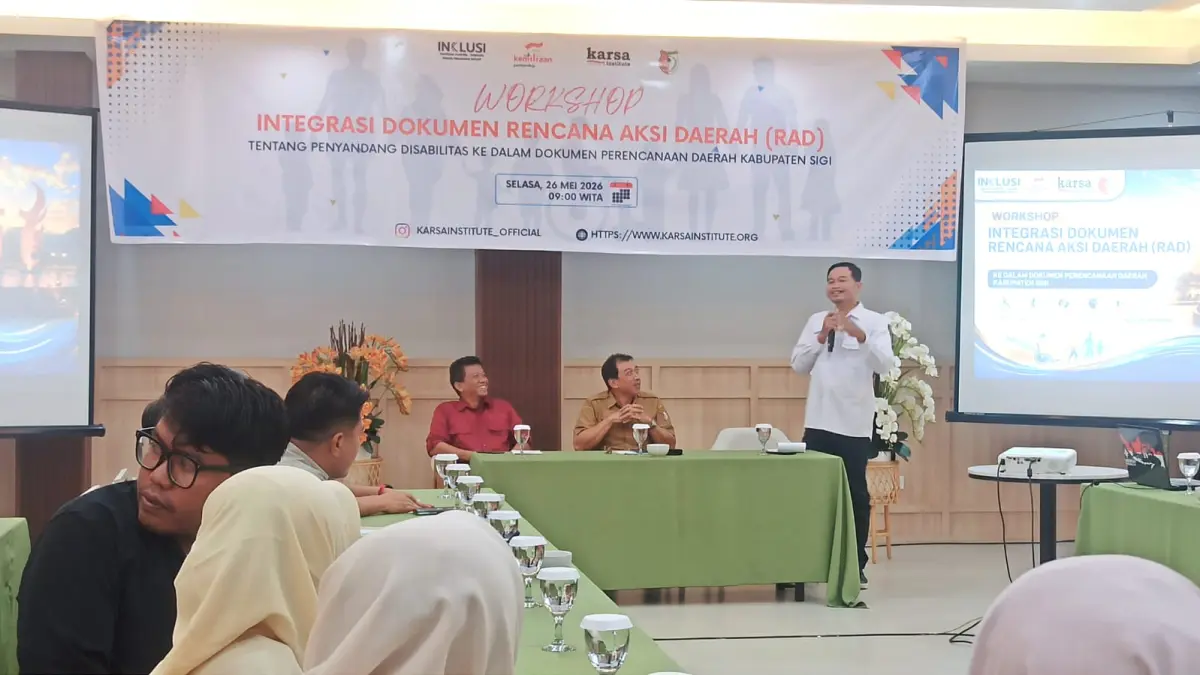 Direktur Eksekutif Karsa Institute, Rahmat Saleh, menyampaikan sambutan di Workshop Integrasi Rencana Aksi Daerah (RAD) Penyandang Disabilitas ke dalam Dokumen Perencanaan Daerah Kabupaten Sigi.