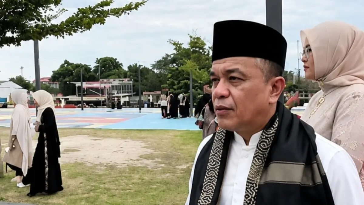 Walikota Palu Hadianto Rasyid bersama Ketua TP PKK Kota Palu, Diah Puspita menyaksikan suasana Lapangan Vatulemo, Kota Palu, tetap bersih usai pelaksanaan Salat Iduladha 1447 Hijriah, Rabu (27/5/2026).(Tangkapan layar Instagram @hadiantorasyid)&nbsp;