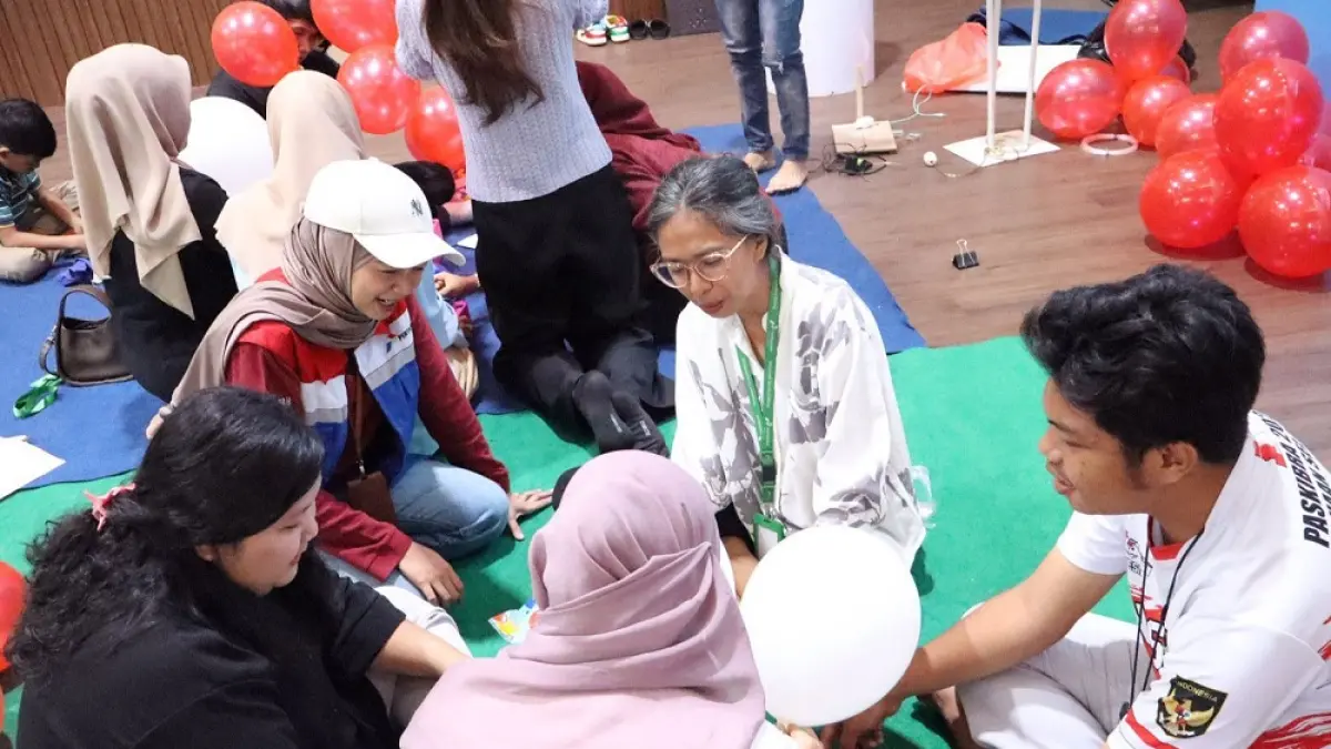 PT Pertamina Patra Niaga Regional Sulawesi melalui Integrated Terminal (IT) Bitung terus memperkuat program pemberdayaan masyarakat dengan mendorong pengembangan keterampilan kreatif bagi kelompok binaan Rumah Anak Pesisir (RASI). (Dokumentasi Pertamina Patra Niaga Regional Sulawesi)