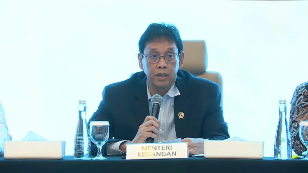Menteri Keuangan Purbaya Yudhi Sadewa menyampaikan kebijakan baru penempatan Devisa Hasil Ekspor (DHE) SDA di Himbara yang mulai berlaku 1 Juni 2026 untuk memperkuat likuiditas perbankan dan ketahanan ekonomi nasional.