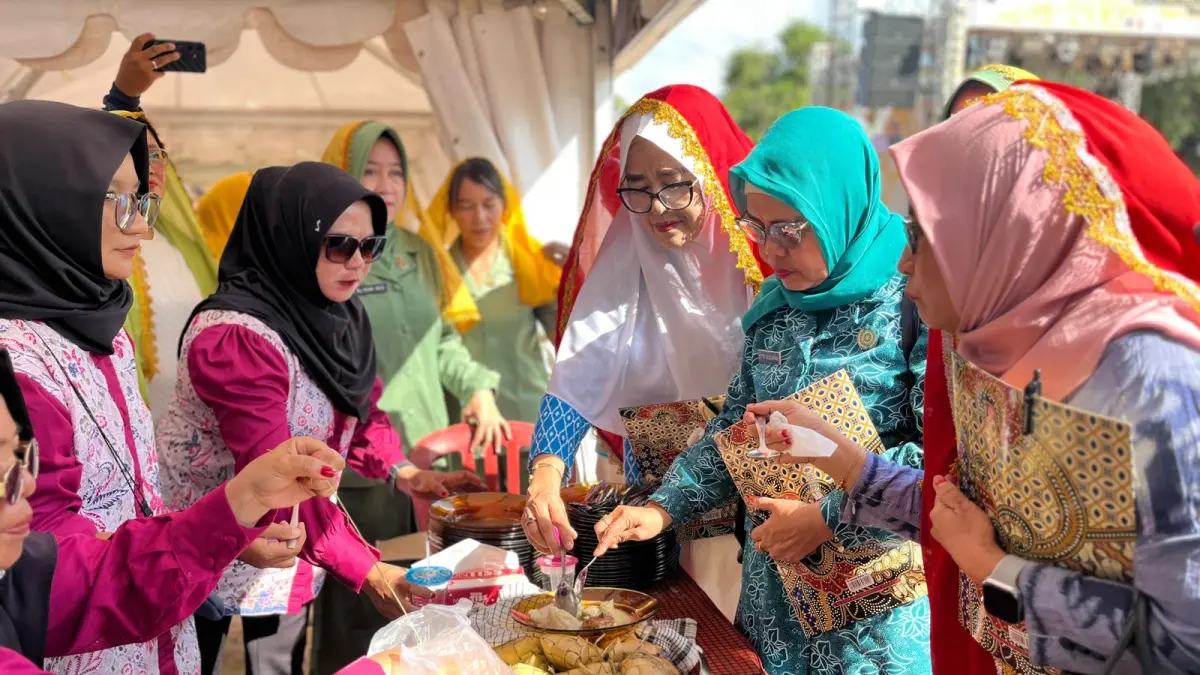 UTA DADA: Sebanyak 1.000 porsi uta dada gratis yang akan dibagikan kepada masyarakat di Desa Balane, Kecamatan Kinovaro, Kabupaten Sigi, Senin (1/6/2026).(FOTO: ANGEL SUMBARA/RADAR PALU)