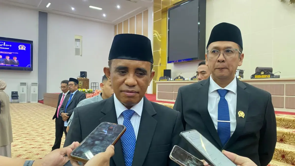 Gubernur Sulawesi Tengah Anwar Hafid menegaskan seluruh ambulans di Sulteng harus dapat digunakan untuk mengangkut pasien maupun jenazah usai viral kasus penolakan ambulans di Desa Sesa, Kecamatan Bulagi, Kabupaten Banggai Kepulauan. (Annisa Wibdy/Radar Palu)