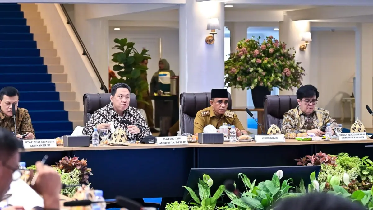Gubernur Sulawesi Tengah Anwar Hafid menyampaikan aspirasi daerah terkait RUU Ketenagakerjaan saat menerima Kunjungan Kerja Spesifik Komisi IX DPR RI di Palu, Selasa (262026).