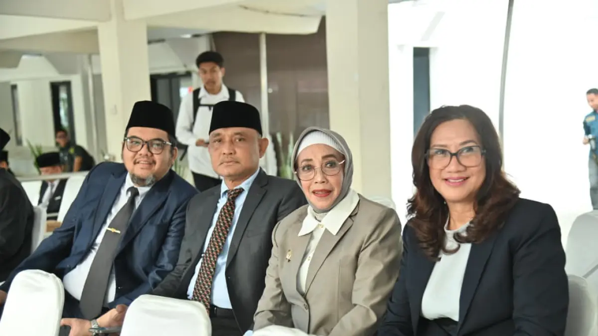 MENGHADIRI: Tampak Sekwan DPRD Sulteng, Moh. Sadly Lesnusa, saat menghadiri upacara peringatan Hari Lahir Pancasila, Senin (1 Juni 2026).(FOTO: &nbsp;HUMAS DPRD SULTENG/RADAR PALU)&nbsp;