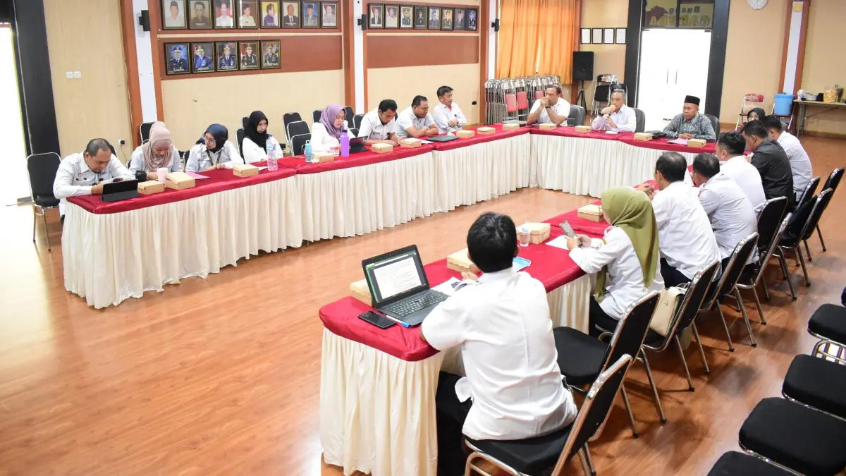 Fasilitasi harmonisasi Ranperbup Morowali tentang Tata Cara Pemberian Insentif Fiskal Pajak Daerah dan Retribusi Daerah bagi Pelaku Usaha, yang dilaksanakan pada Rabu (3/6/2026) di Ruang Garuda, Kanwil Kemenkum Sulteng.