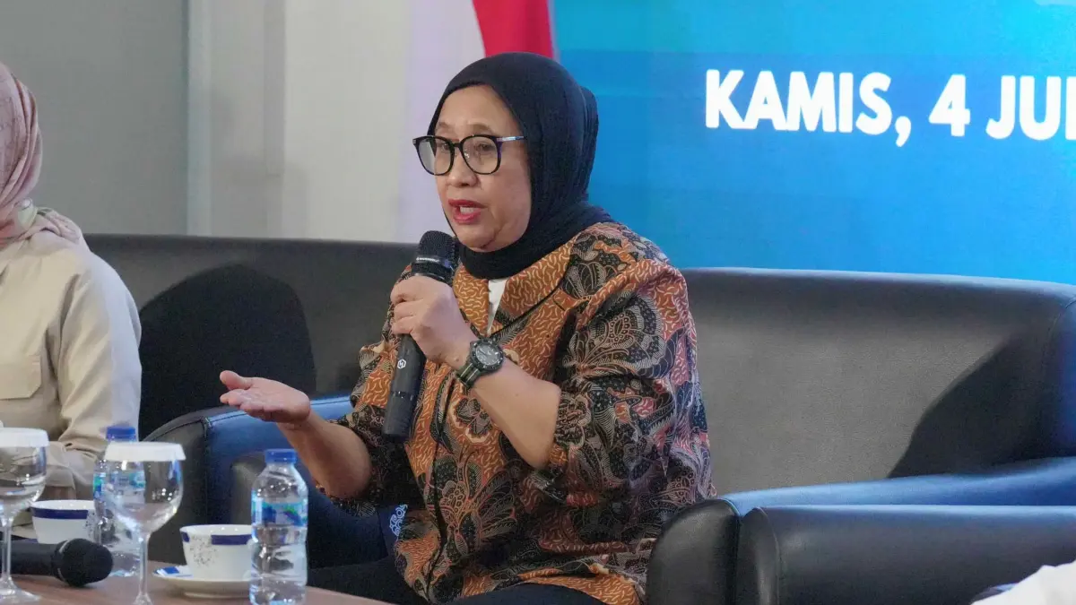 Kepala Badan Gizi Nasional (BGN) Nanik S. Deyang menegaskan Program Makan Bergizi Gratis (MBG) tetap berjalan dan membantah informasi mengenai penghentian dana maupun operasional dapur MBG. Foto: Dok. BGN.(Dok.Biro hukum &Humas BGN)