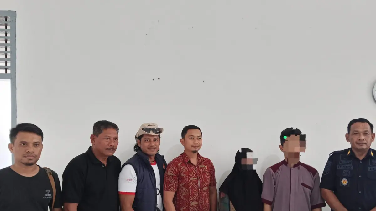 
PENYELUNDUP: Perempuan menjadi tersangka penyelundup narkoba ke Rutan Poso.(FOTO: BUDIYANTO WIHARTO/RADAR PALU).