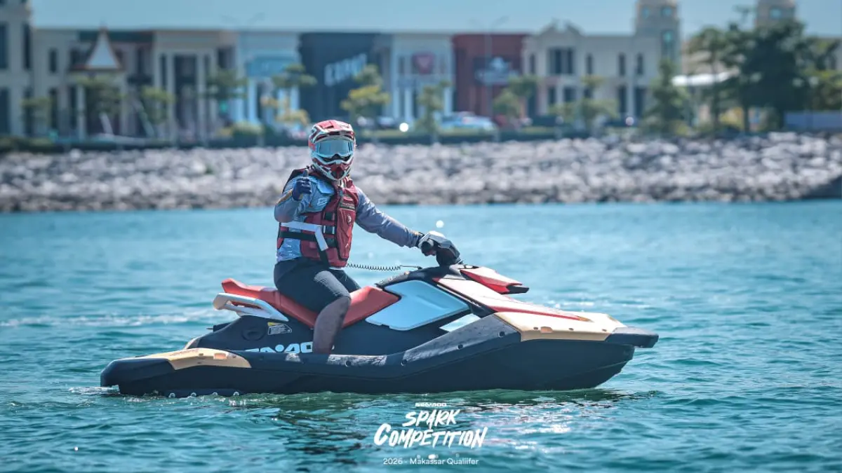 TERCEPAT: Taufan Roe berhasil mencatatkan namanya sebagai pembalap tercepat dalam ajang Sea-Doo Spark Competition 2026 untuk babak kualifikasi regional Makassar.(FOTO: ISTIMEWA/RADAR PALU).