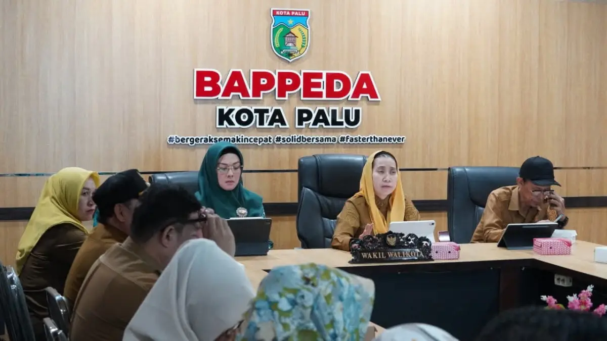 Wakil Wali Kota Palu Imelda Liliana Muhidin memimpin rapat evaluasi percepatan penurunan stunting di Bappeda Kota Palu, Selasa (9/6/2026). FOTO: Pemkot Palu&nbsp;