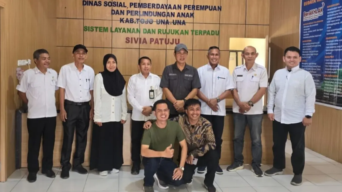 Kepala Dinsos Sulteng Rifki Anata Mustaqim saat membahas pemutakhiran DTSN dan rehabilitasi sosial eks narapidana bersama Dinsos Tojo Una-Una, Rabu (10/6/2026).(Foto: Dok. Dinsos Sulteng)