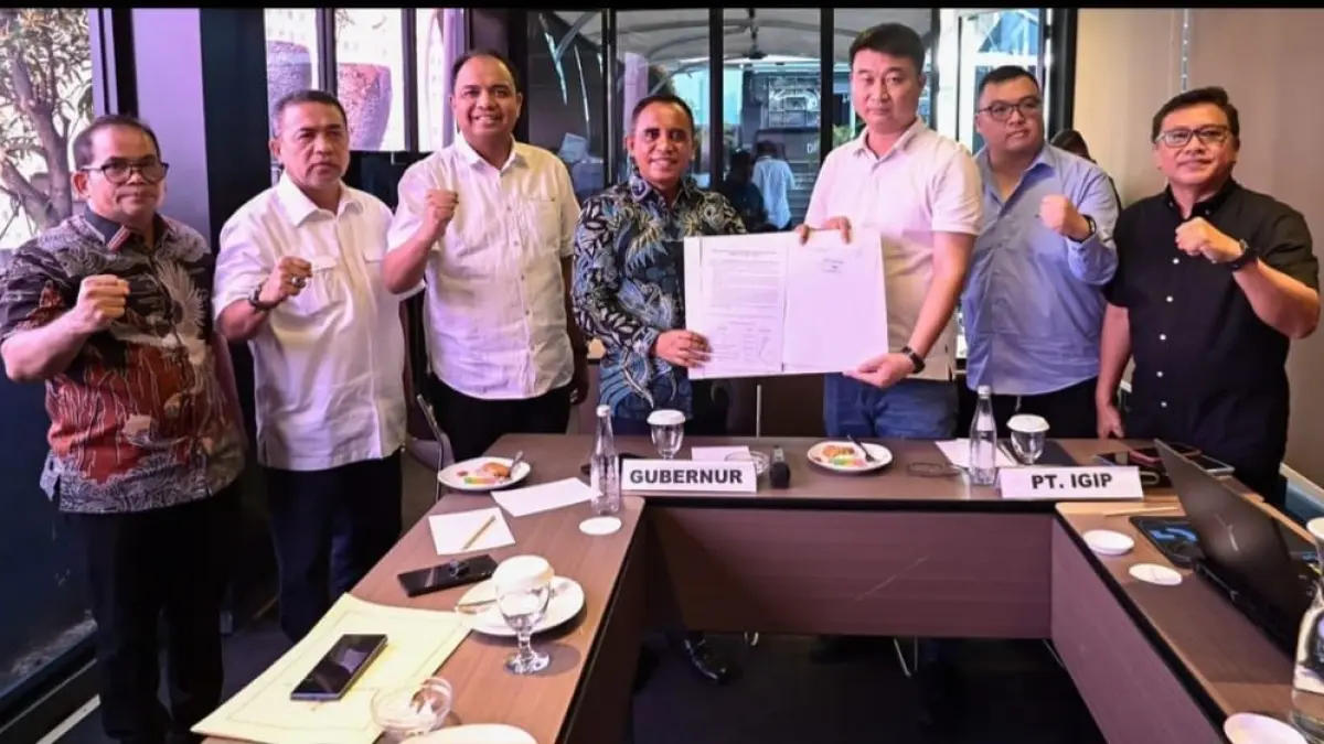 Gubernur Sulteng Anwar Hafid bersama perwakilan perusahaan tambang usai membahas dukungan pembangunan jalan melalui program CSR di Jakarta. FOTO: ISTIMEWA&nbsp;