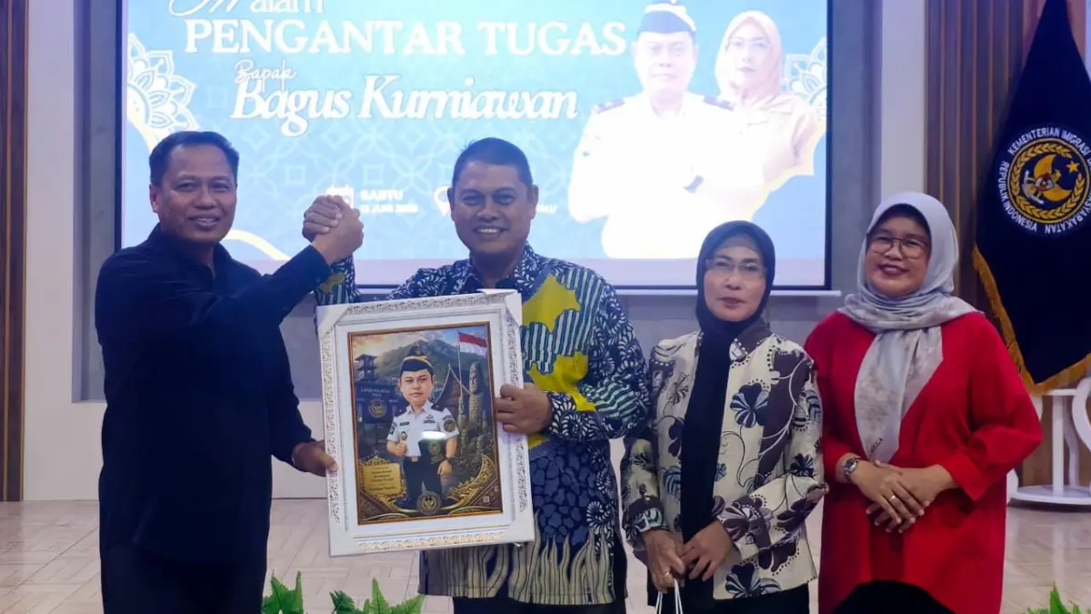 Kantor Wilayah Kementerian Hukum Sulawesi Tengah menghadiri kegiatan Malam Pengantar Tugas Kepala Kantor Wilayah Direktorat Jenderal Pemasyarakatan Sulawesi Tengah, Bagus Kurniawan, yang diselenggarakan di Lapas Kelas IIA Palu, Sabtu (13/6).