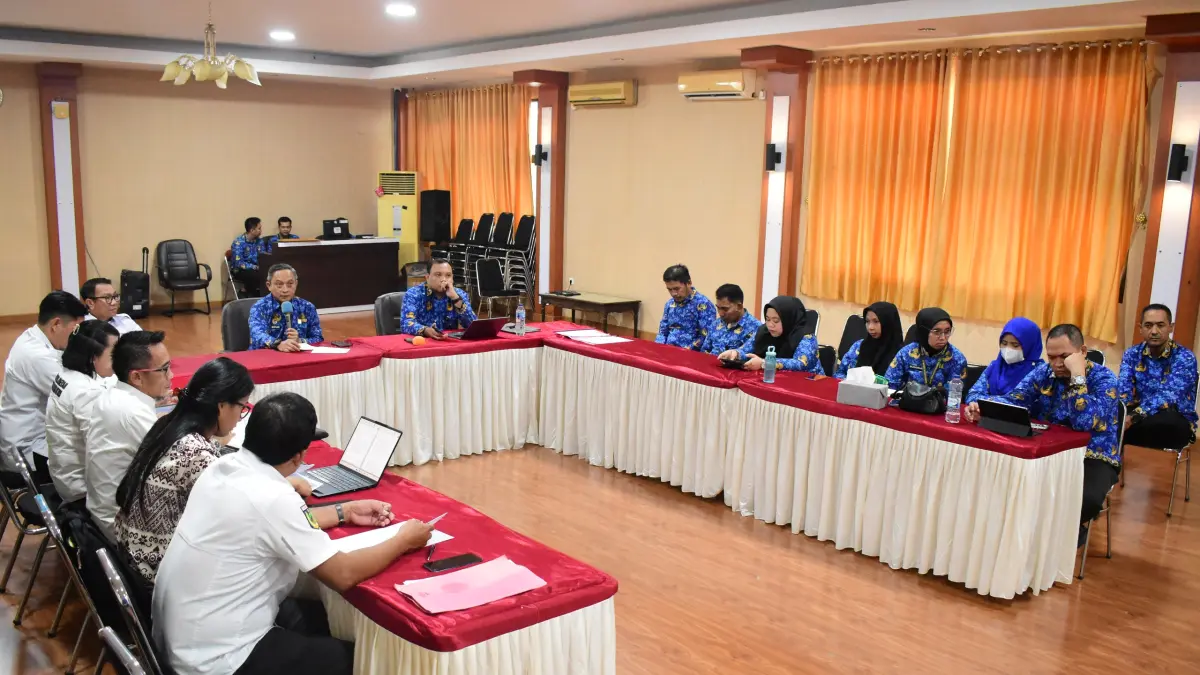 Pembahasan harmonisasi Rancangan Perbup Manajemen Keamanan Informasi SPBE Morowali Utara di Kanwil Kemenkum Sulteng.