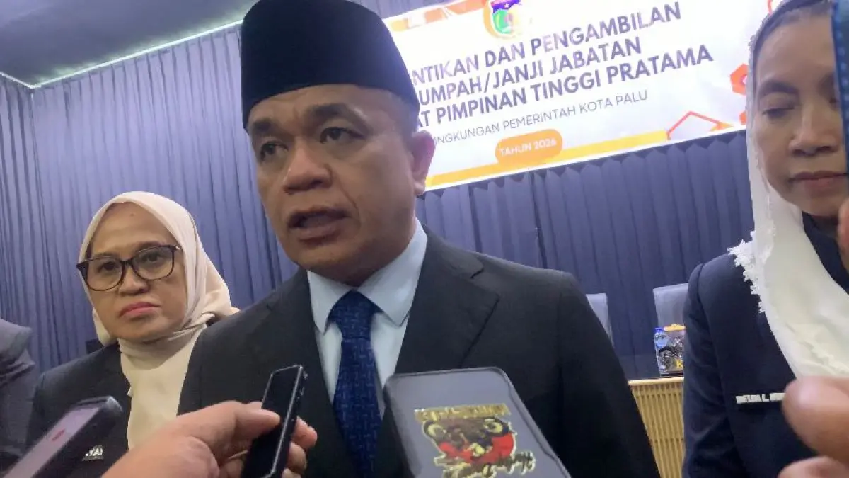 Wali Kota Palu Hadianto Rasyid menyampaikan rencana penerapan survei kepuasan masyarakat sebagai instrumen evaluasi pelayanan seluruh OPD di Kota Palu. Foto Annisa Tri Yusnida