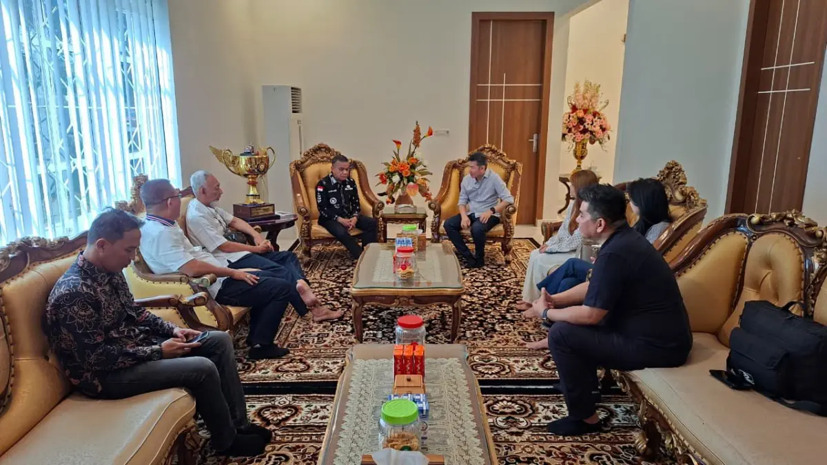 PT Wifiku Indonesia melakukan audiensi dengan Wali Kota Palu untuk menjajaki kerja sama penguatan jaringan telekomunikasi dan mendukung pengembangan Smart City hingga tingkat kelurahan. (HUMAS PEMKOT PALU)