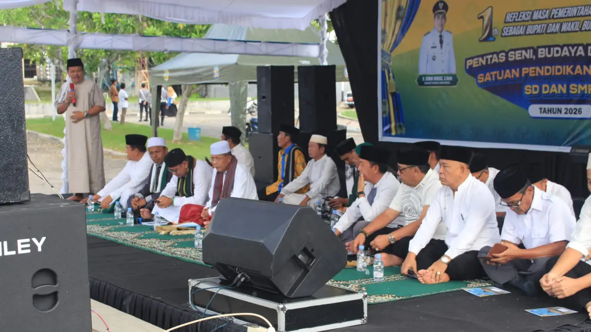 ZIKIR AKBAR: Pemkab Parimo, menggelar kegiatan Zikir Akbar yang dilaksanakan di halaman Auditorium Kantor Bupati. Rabu (17/6/2026).(FOTO: RAHMAT FADHIL/RADAR PALU)