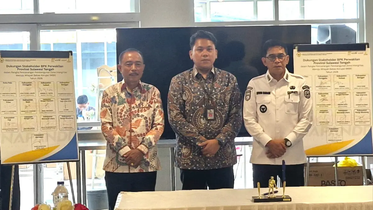 KESEHATAN: Warga memanfaatkan berbagai layanan kesehatan gratis yang disediakan Pemkab Parimo, Rabu (17/6/2026).(FOTO: RAHMAT FADHIL/RADAR PALU).&nbsp;&nbsp;
