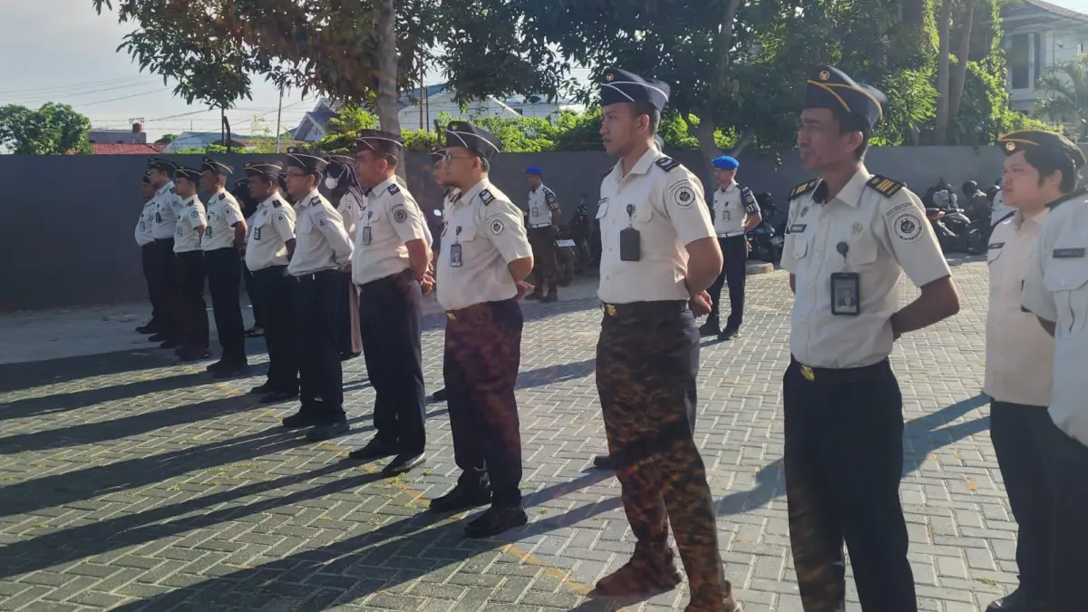 Apel pagi di halaman Kanwil Ditjenpas Sulteng, Senin (22/6/2026).
