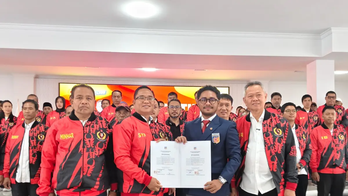 PELANTIKAN: Pelantikan dilakukan langsung oleh Ketua Umum KONI Sulawesi Tengah, Muhammad Fathur Razaq, di aula Kantor Bupati Sigi, Sabtu (20/6/2026).(FOTO: ANGEL SUMBARA/RADAR PALU)