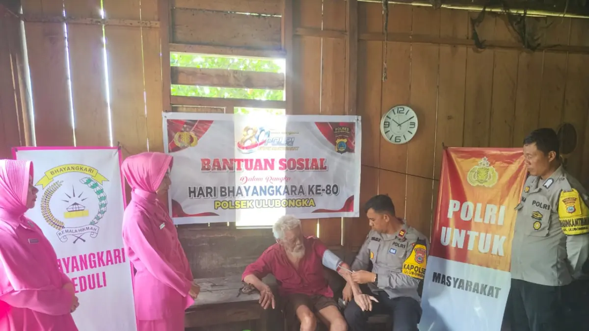 BAKTI: Polsek Ulubongka menggelar kegiatan bakti sosial dan pelayanan kesehatan gratis bagi masyarakat di wilayah hukumnya, Selasa (23/6/2026).(FOTO: HERIYANTO/LIMAHU).