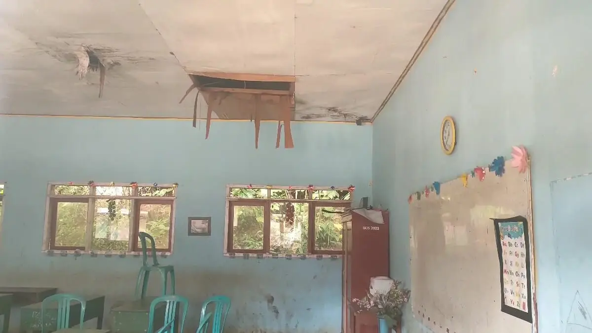BUTUH PERHATIAN: Salah satu RKB SDN Ganda-Ganda yang mengalami butuh perbaikan. (FOTO: ISTIMEWA/RADAR PALU)
