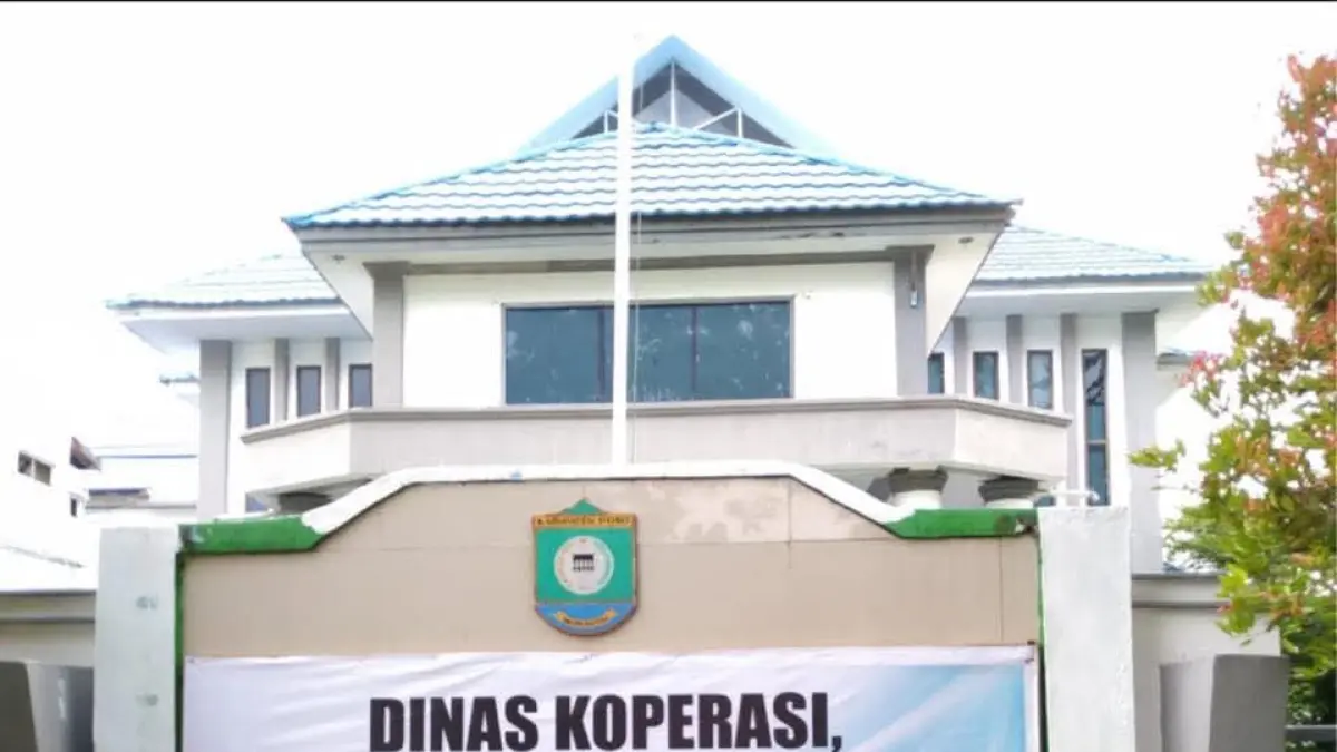 KANTOR: Inilah kantor&nbsp; Dinas Koperasi UMKM dan Perdagangan Kabupaten Poso.(FOTO: BUDIYANTO WIHARTO/RADAR PALU).