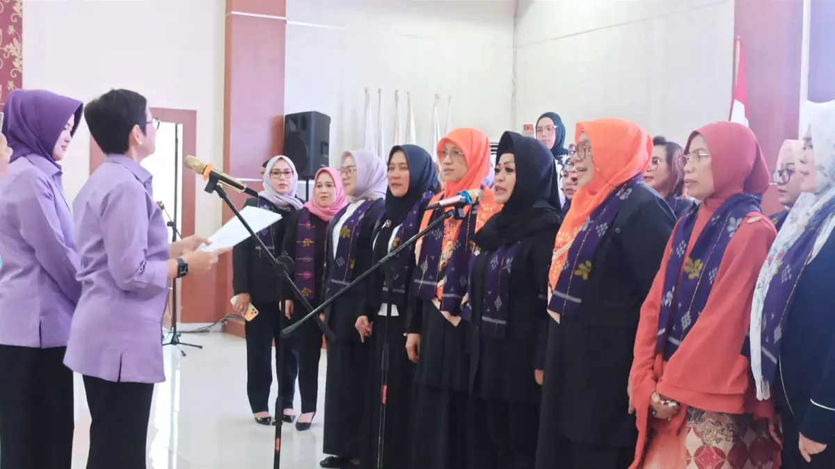 Pelantikan pengurus Kaukus Perempuan Parlemen (KPP) Sulawesi Tengah periode 2026-2031 di Gedung Pogombo, Palu, Senin (23/6/2026).