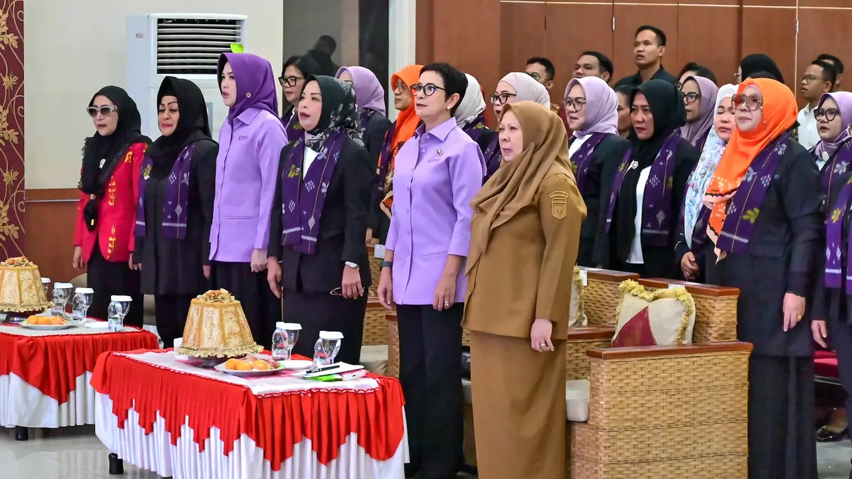 Wakil Gubernur Sulawesi Tengah dr. Reny A. Lamadjido membuka Pelantikan dan Rapat Kerja Kaukus Perempuan Parlemen Sulawesi Tengah di Ruang Pogombo Kantor Gubernur, Selasa (23/6/2026). Ro. Adpim Sulteng 