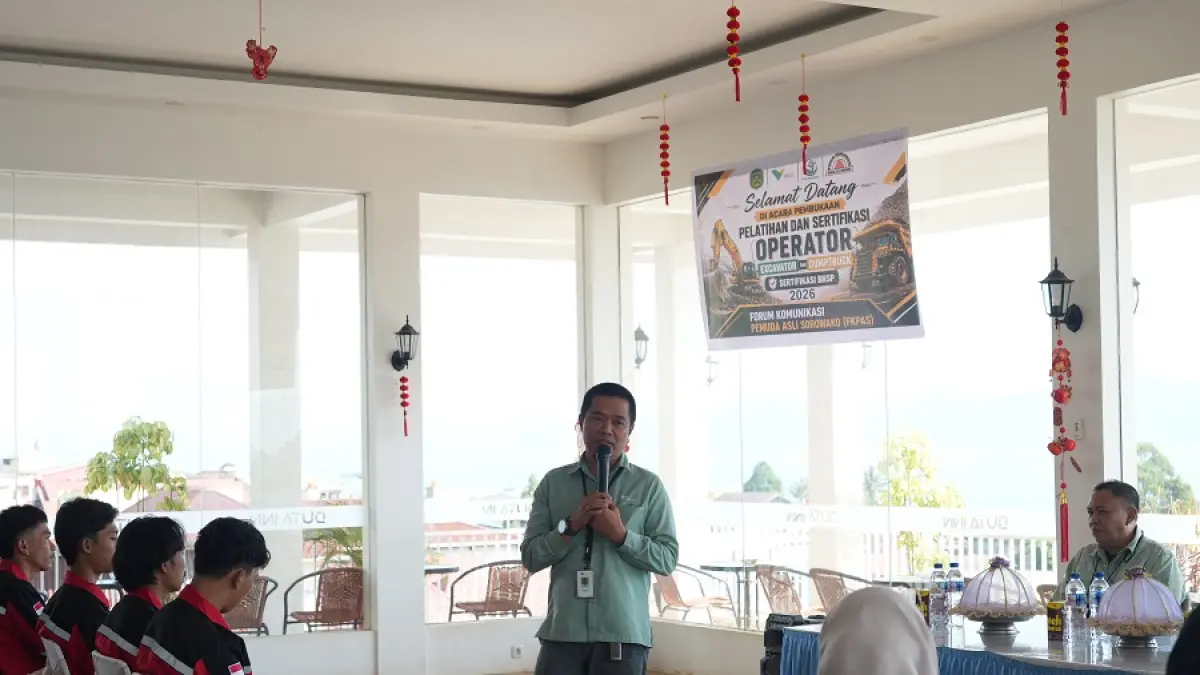 PT Vale Indonesia melaksanakan pelatihan vokasi dan sertifikasi operator alat berat melibatkan 35 orang angkatan kerja lokal dari empat wilayah pemberdayaan Blok Sorowako. (Dokumentasi PT Vale)