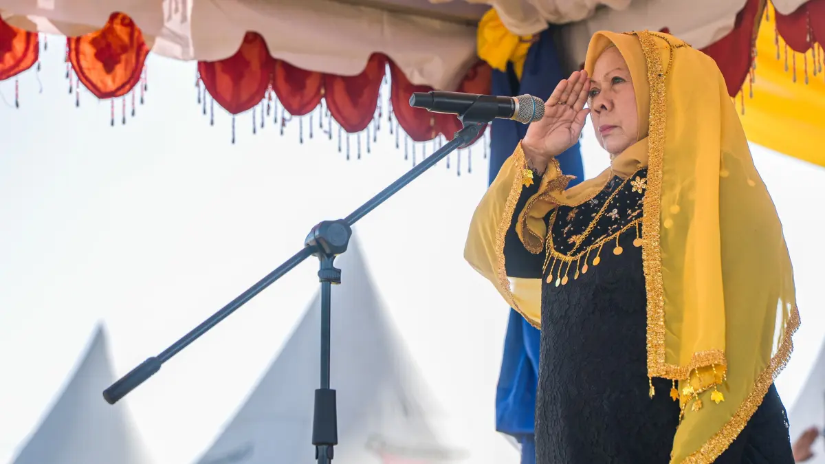 Wakil Gubernur Sulawesi Tengah, dr. Reny Lamadjido, memimpin upacara peringatan HUT ke-18 Kabupaten Sigi di Taman Likuefaksi, Desa Lolu, Kecamatan Sigi Biromaru, Rabu (24/6/2026). Foto: Pemprov Sulteng&nbsp;