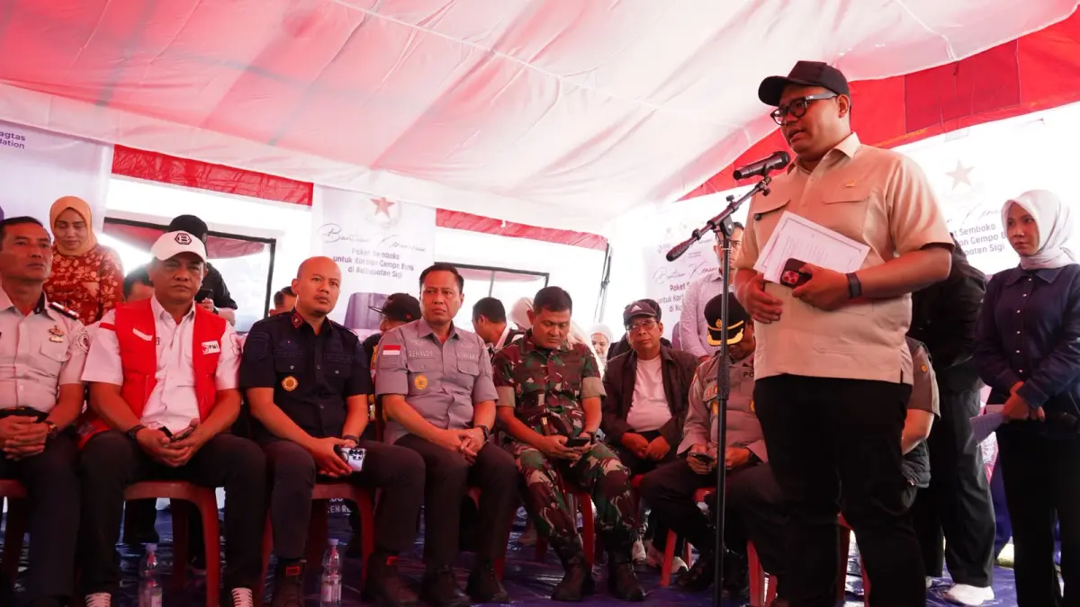 Kanwil Kemenkum Sulteng, Rakhmat Renaldy, menghadiri kegiatan penyerahan bantuan kemanusiaan kepada masyarakat terdampak bencana gempa bumi di Kecamatan Nokilalaki, Kabupaten Sigi, Jumat (26/6/2026).