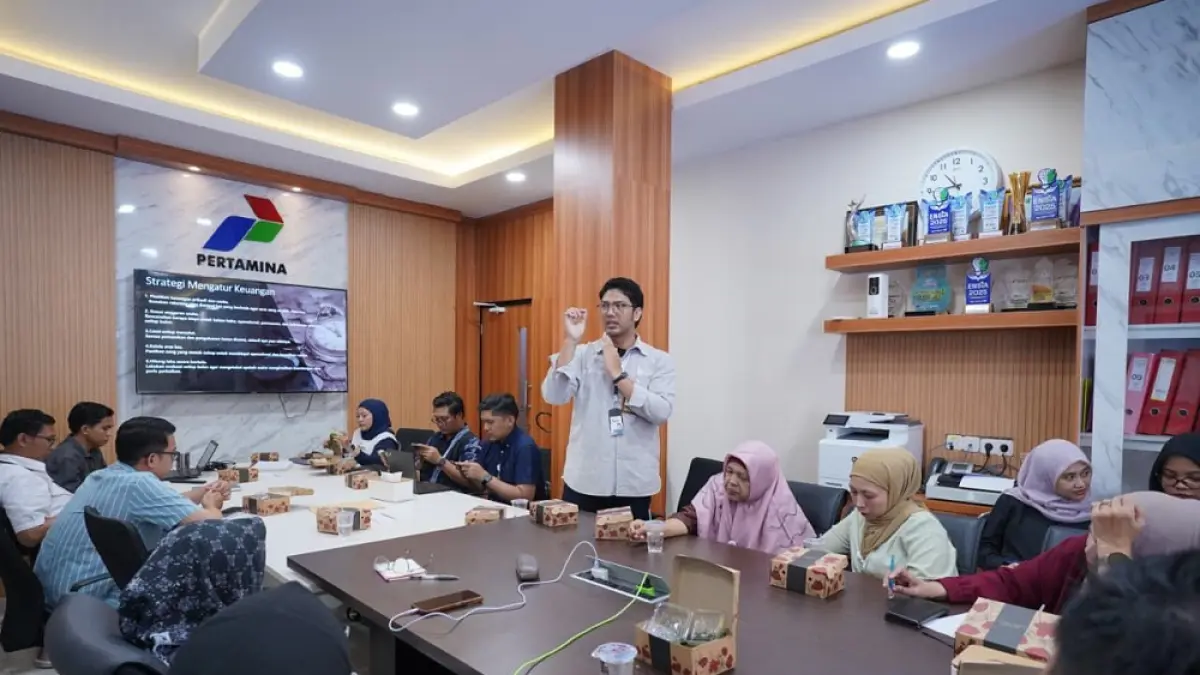 PELATIHAN : Kegiatan Pelatihan & Sosialisasi PUMK bagi Mitra Binaan UMKM Wilayah Gorontalo yang diselenggarakan di Integrated Terminal Gorontalo.(Dokumentasi Pertamina)