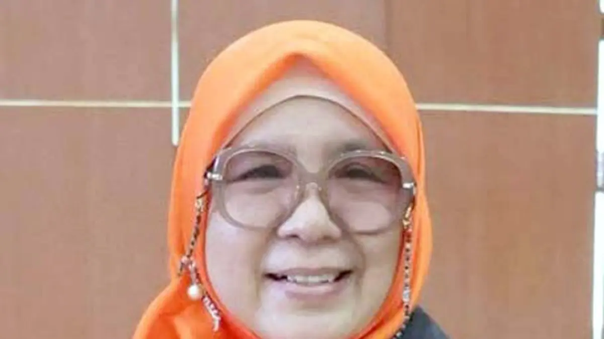 Hj. Wiwik Jumatul Rofi