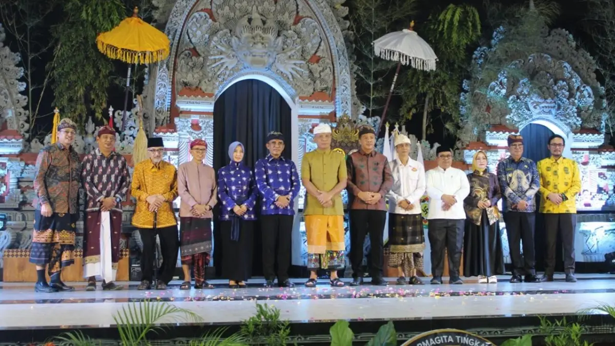 Pembukaan festival keagamaan Hindu, Utsawa Dharmagita ke-16 tingkat Provinsi Sulawesi Tengah tahun 2026, yang digelar di Milana Graha Sabha Palu, Kamis malam 2 Juli 2026.